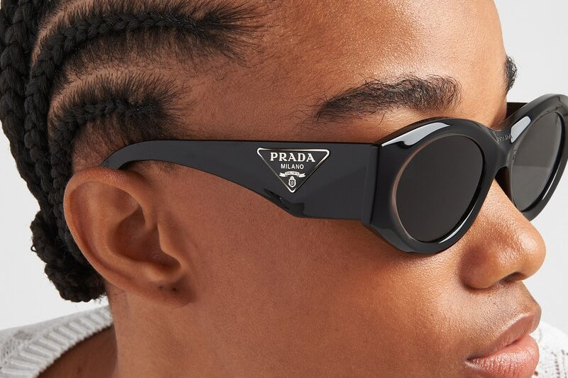 Oval Sunglasses – A Chic Declaration