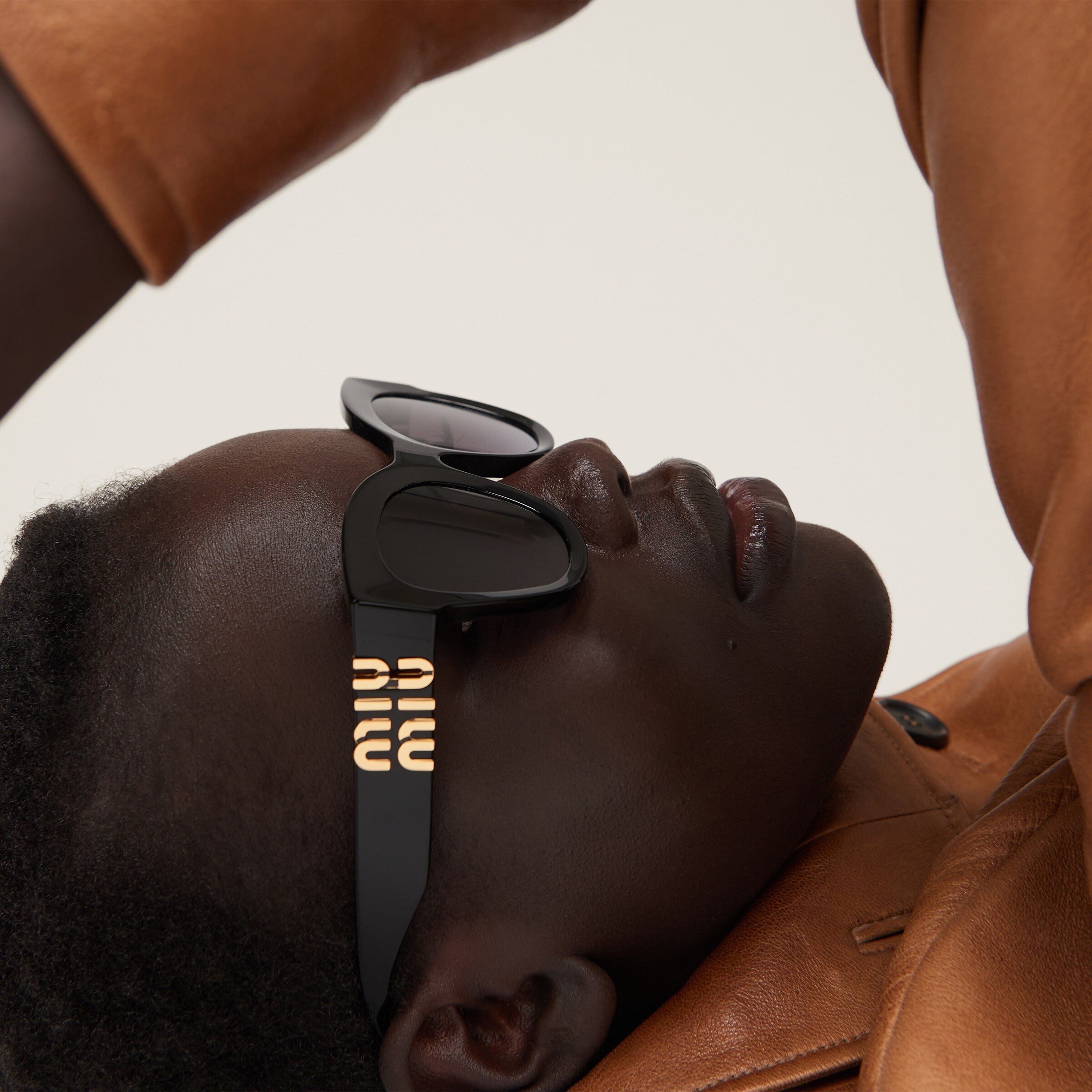 Gafas Cat-Eye y Aube de Miu Miu 2026: El ADN de la Marca en Estado Puro