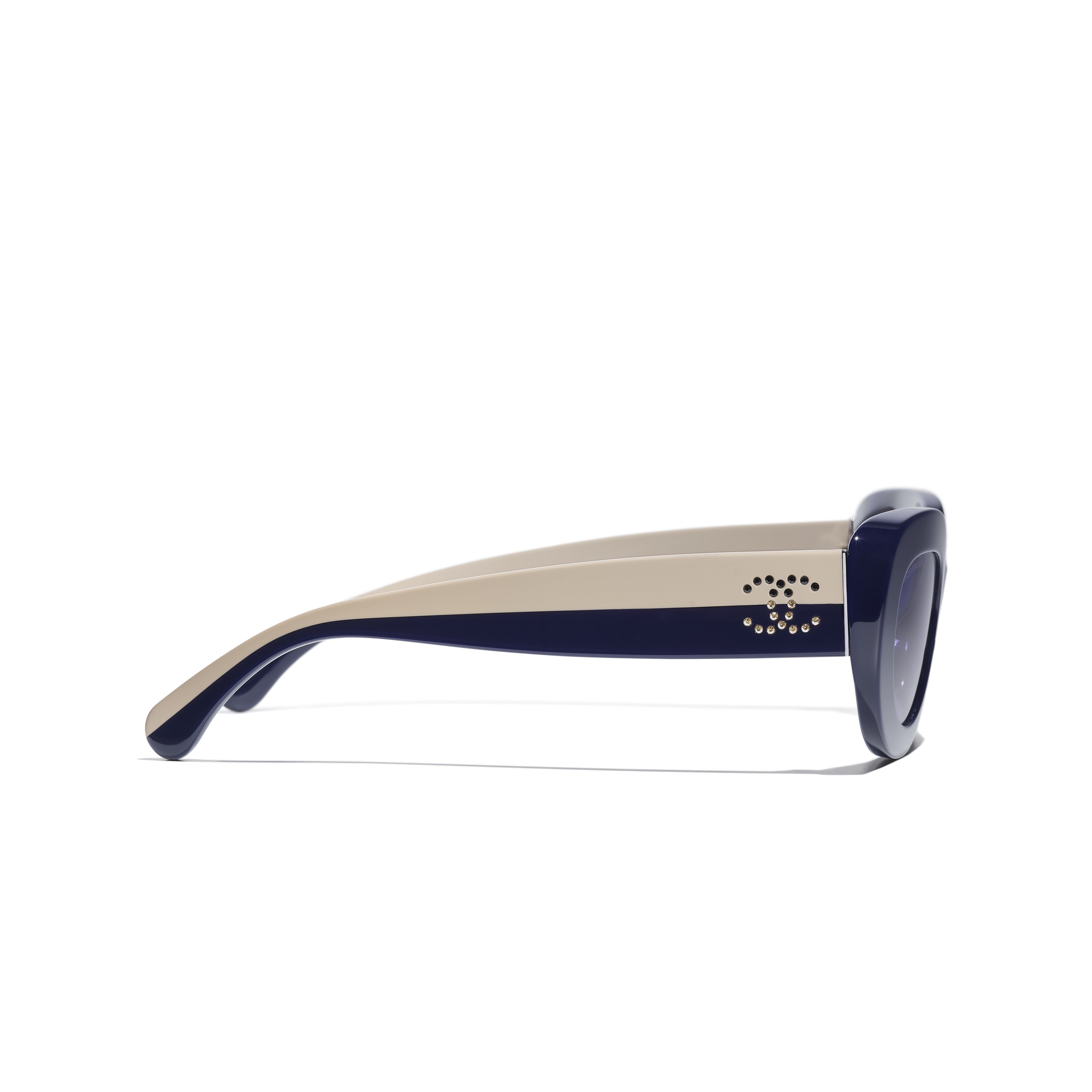Sunglasses CHANEL 5562B C503/1A