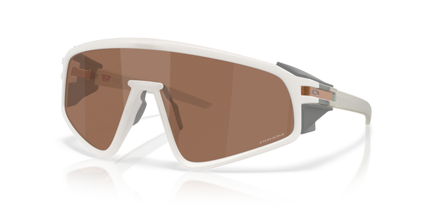 Gafas de Sol Oakley LATCH PANEL OO9404 21 35 135 — vista tres cuartos
