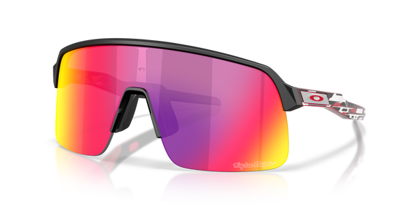 Gafas de Sol Oakley SUTRO LITE OO9463 B7 39 139 — vista tres cuartos
