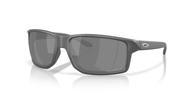 Gafas de Sol Oakley GIBSTON XL OO9470 02 62 17 — vista tres cuartos