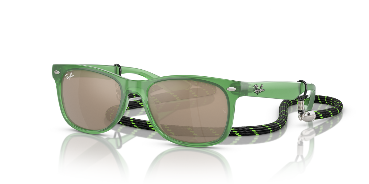 Ray-Ban JUNIOR NEW WAYFARER RJ9052S 71465A 47 15 太阳镜