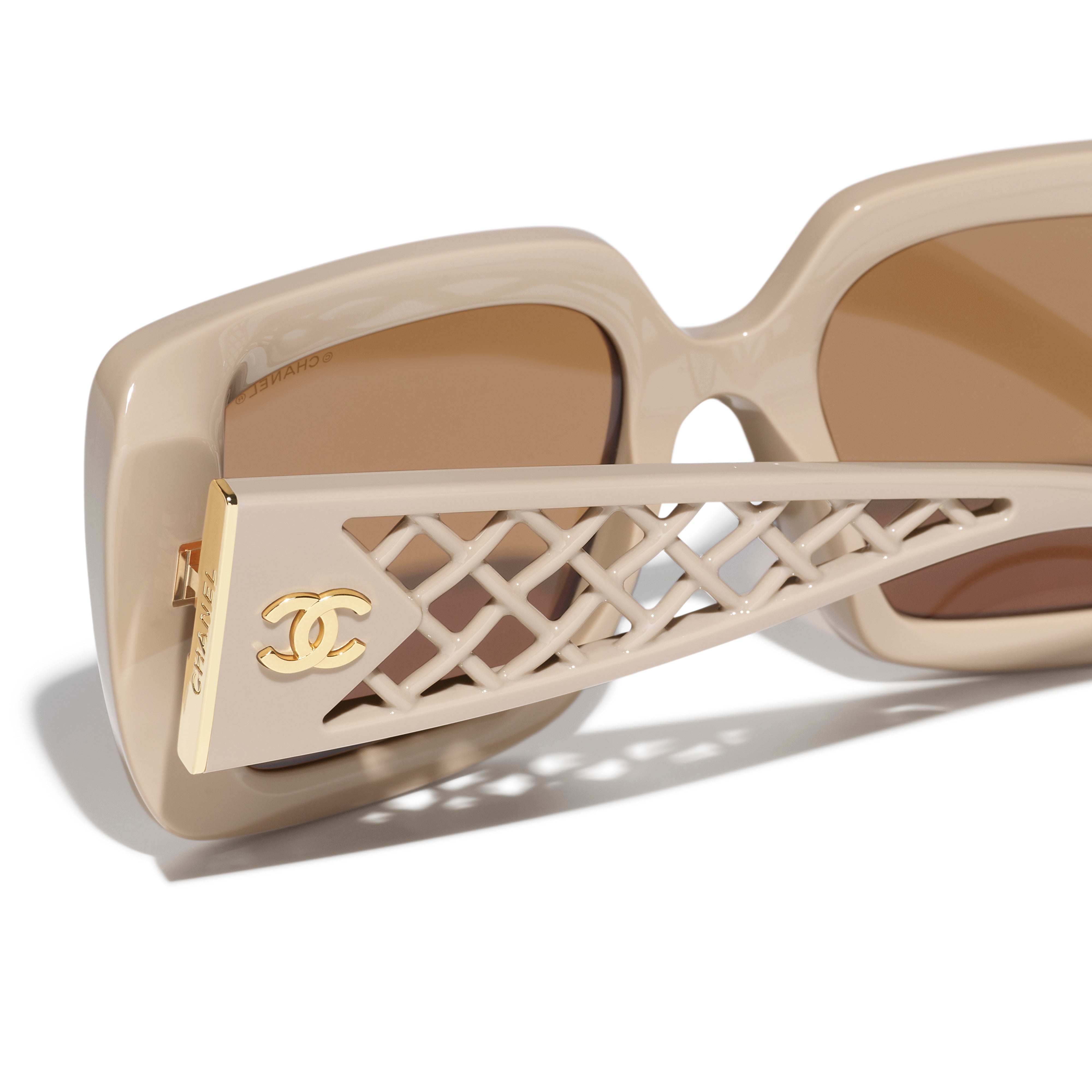 Sunglasses CHANEL 5567 1520/63 52 20 | OpticalH
